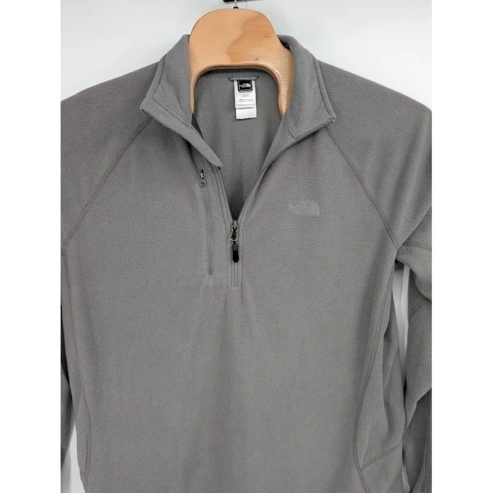 The North Face VaporWick 1/4 Zip‎ Pullover Gray Long Sleeve Men's Size XL